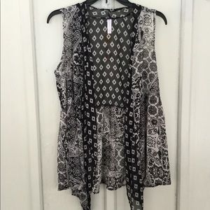 Sheer xhileration Black & White Vest XL
